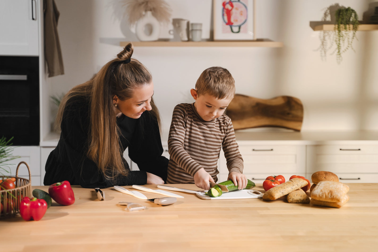 Piccoli eroi in cucina – crea grandi ricordi con utensili da cucina a misura di bambino
