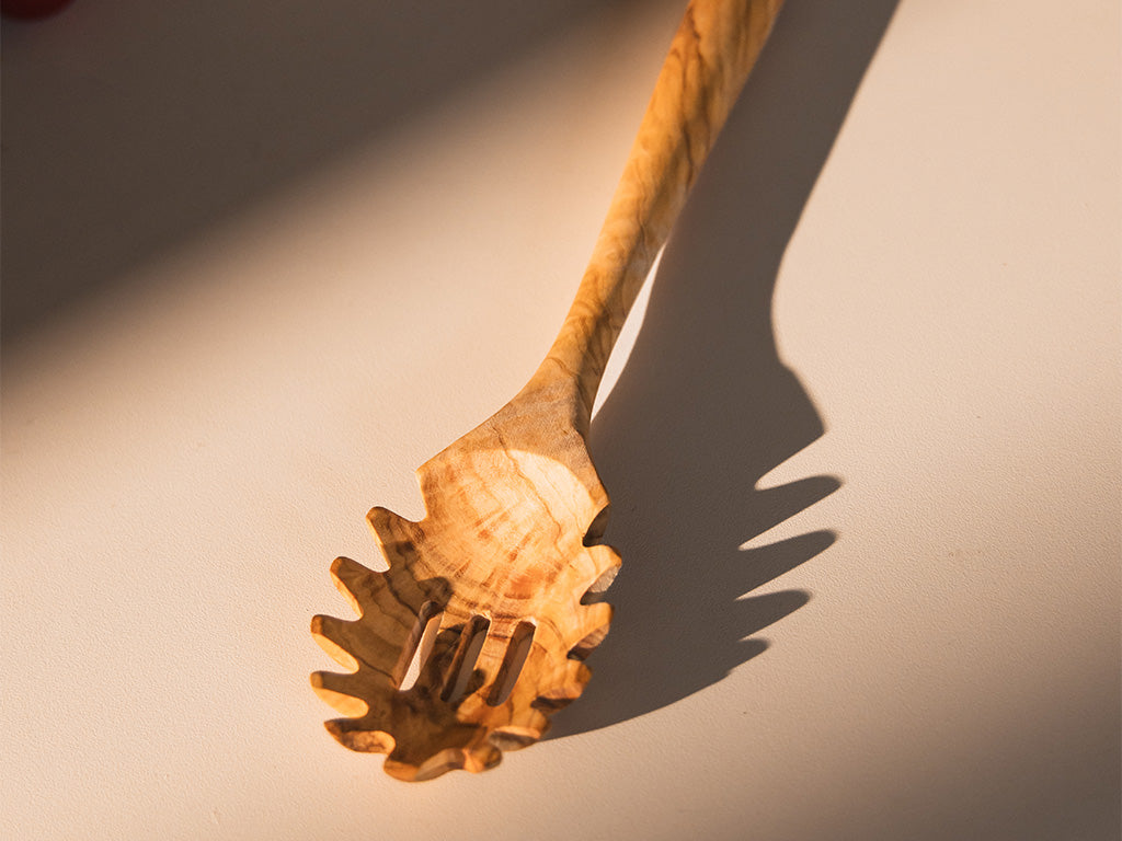 Cucchiaio per pasta in legno d’ulivo