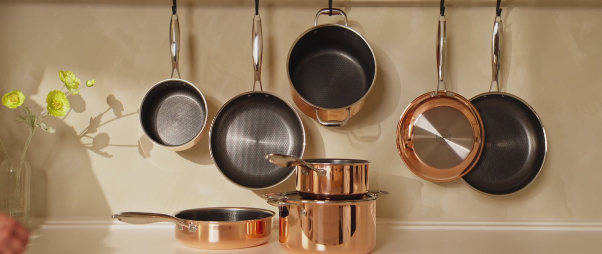 Indlæs video: 
KOBBER Hybrid non-stick gryde 24CM